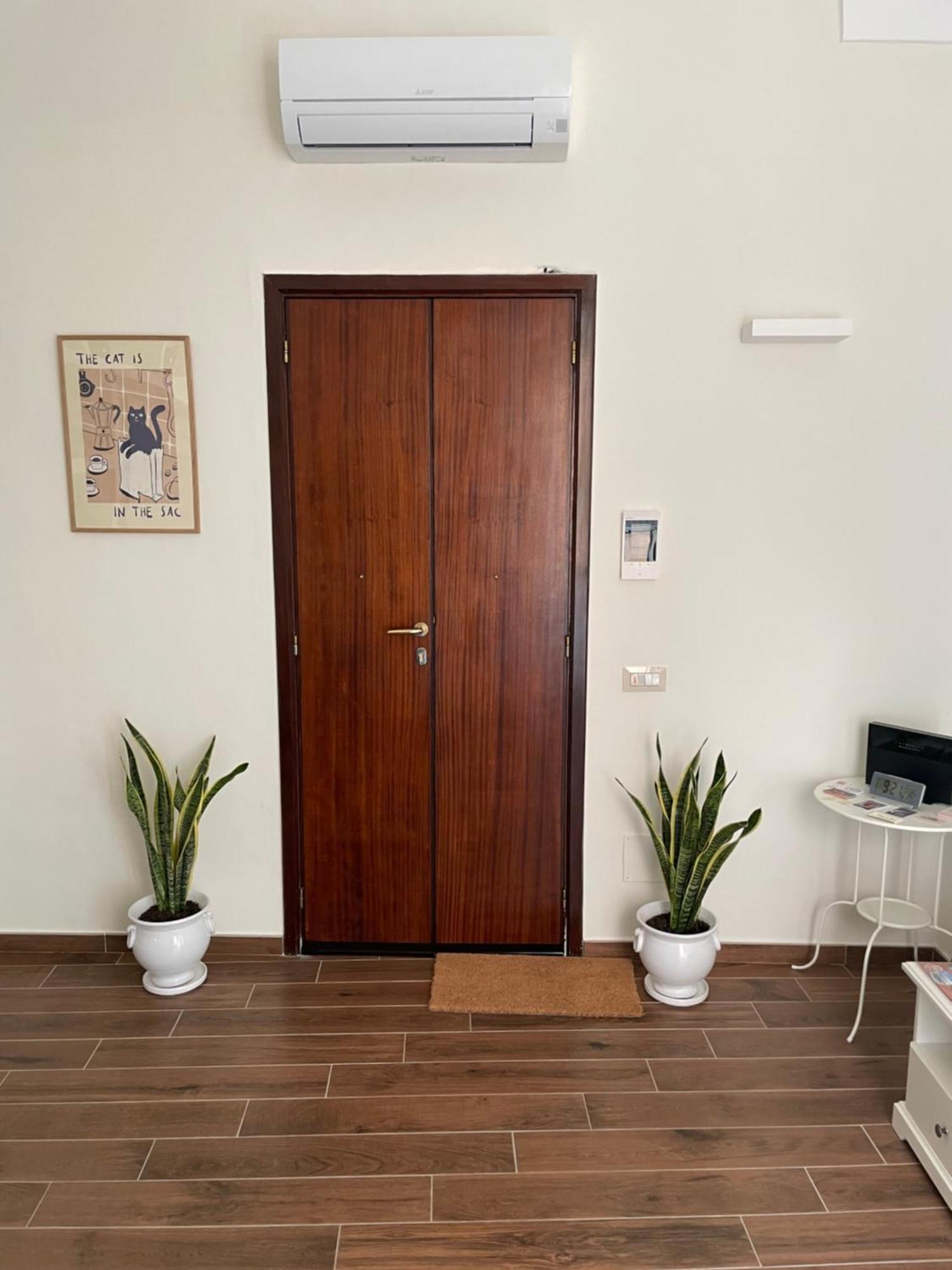 Appartamento Casa Caracciolo Lecce Esterno foto